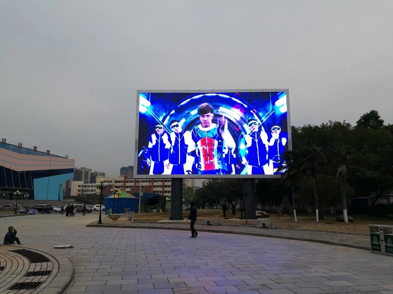 Tại sao nên chọn màn hình led ngoài trời tại LED68