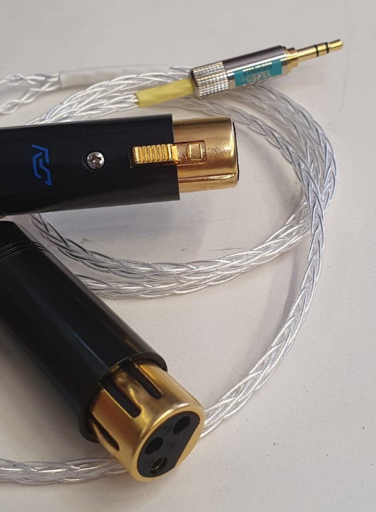 Dây audio 3.5 ra 2 đầu  xlr ( yarbo + jack Đài loan)