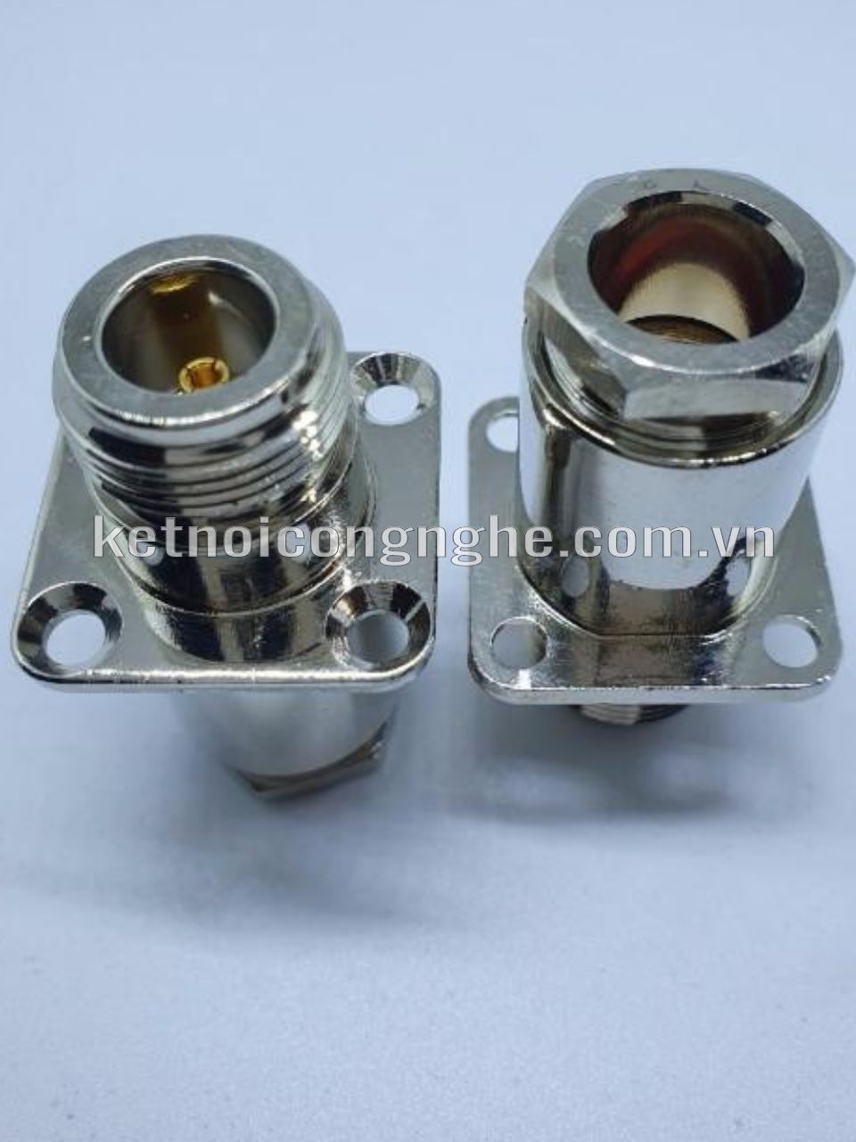 N FEMALE FOR RG8/AU, LMR400, RG213: N CÁI CÓ BỆ CÁP 8