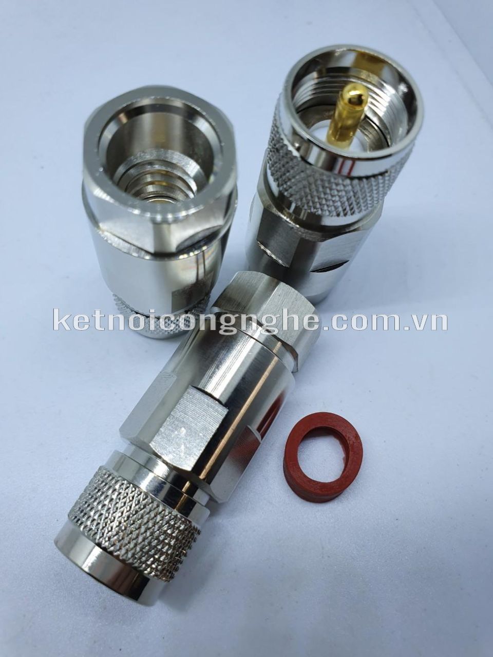 UHF MALE FOR 1/2 UHF-J-1/2 AN: U ĐỰC CÁP 1/2  XOẮN