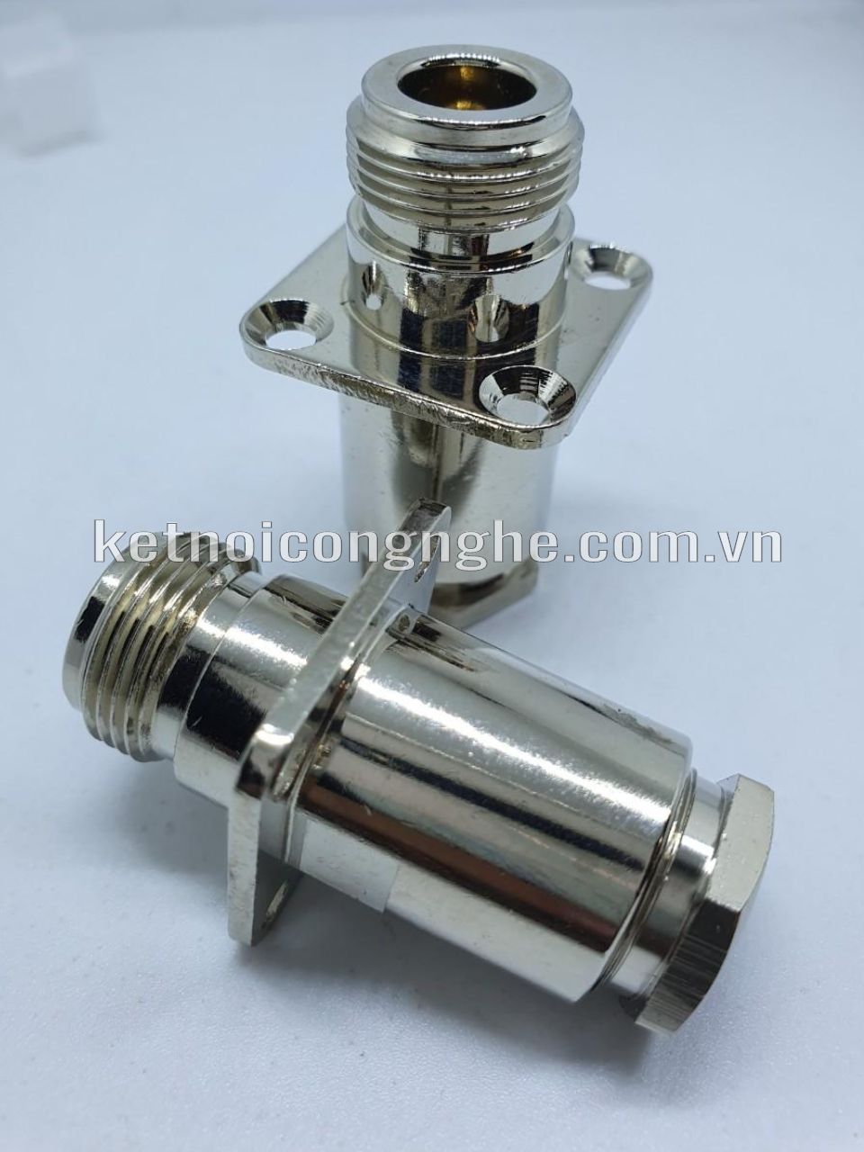 N FEMALE FOR RG8/AU, LMR400, RG213: N CÁI CÓ BỆ CÁP 8