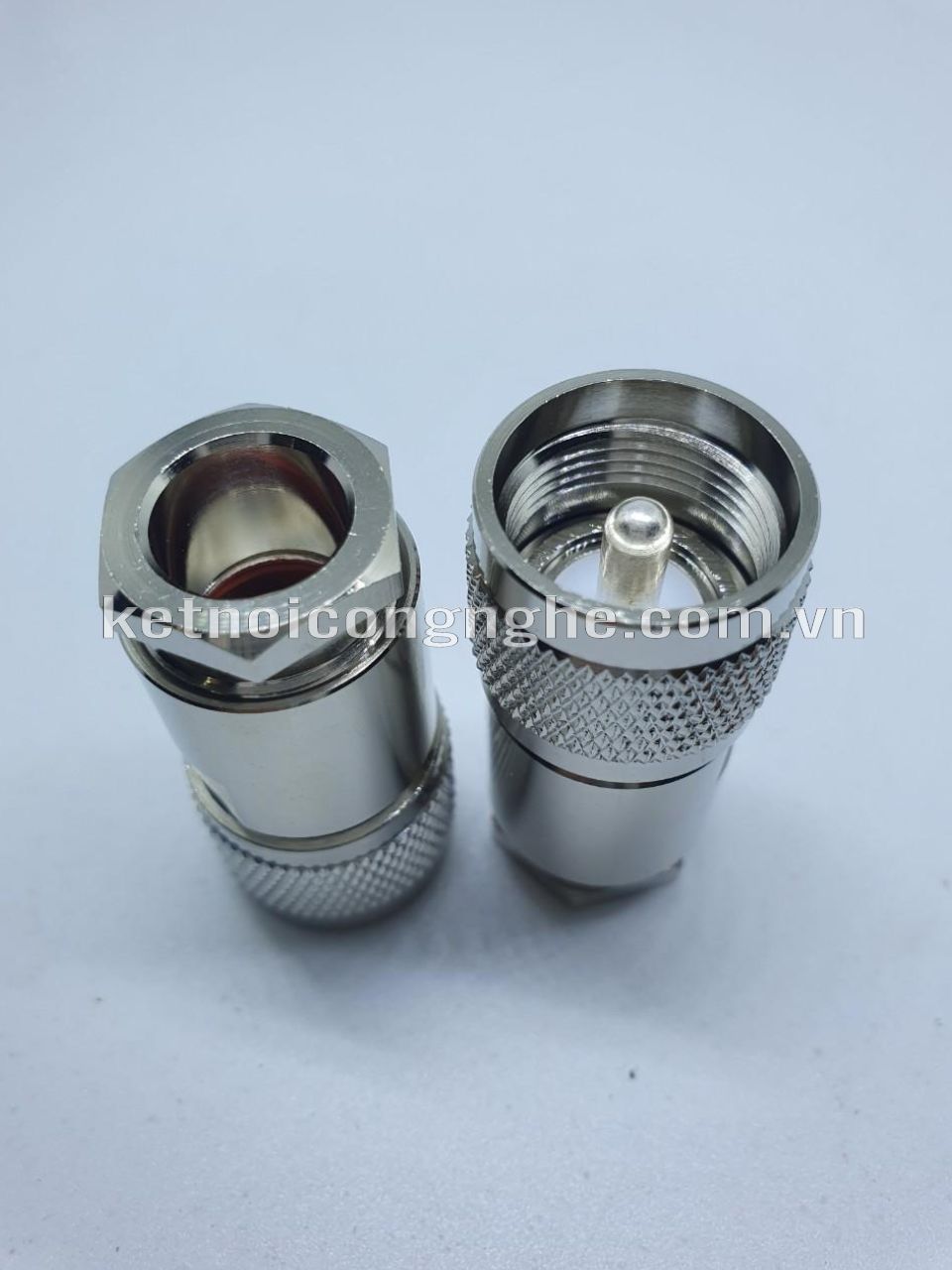 UHF MALE FOR RG8. RG213, LMR 400 UHF-J400: U ĐỰC CÁP 8