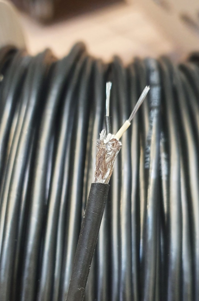 Cáp tín hiệu điều khiển  2*24AWG (2*0.25mm2) -2 core signal cable AIPU-TH-224E
