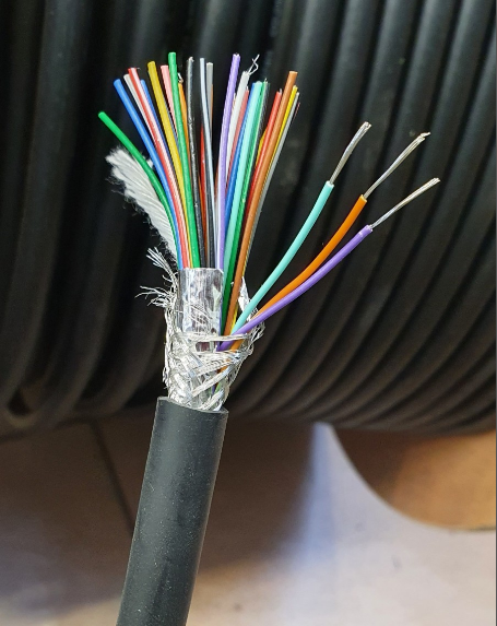 Cáp tín hiệu điều khiển 35 *26 AWG ( 35*0.12mm²)- control cable 35 core TH -2635TC