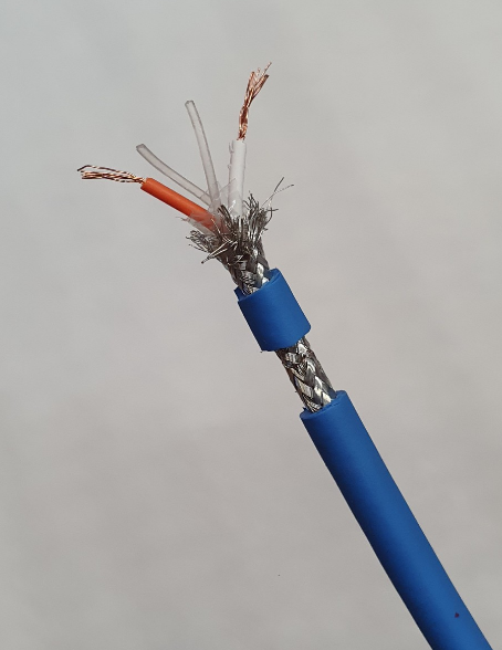 Cáp âm thanh kỹ thuật số  DA202 canare