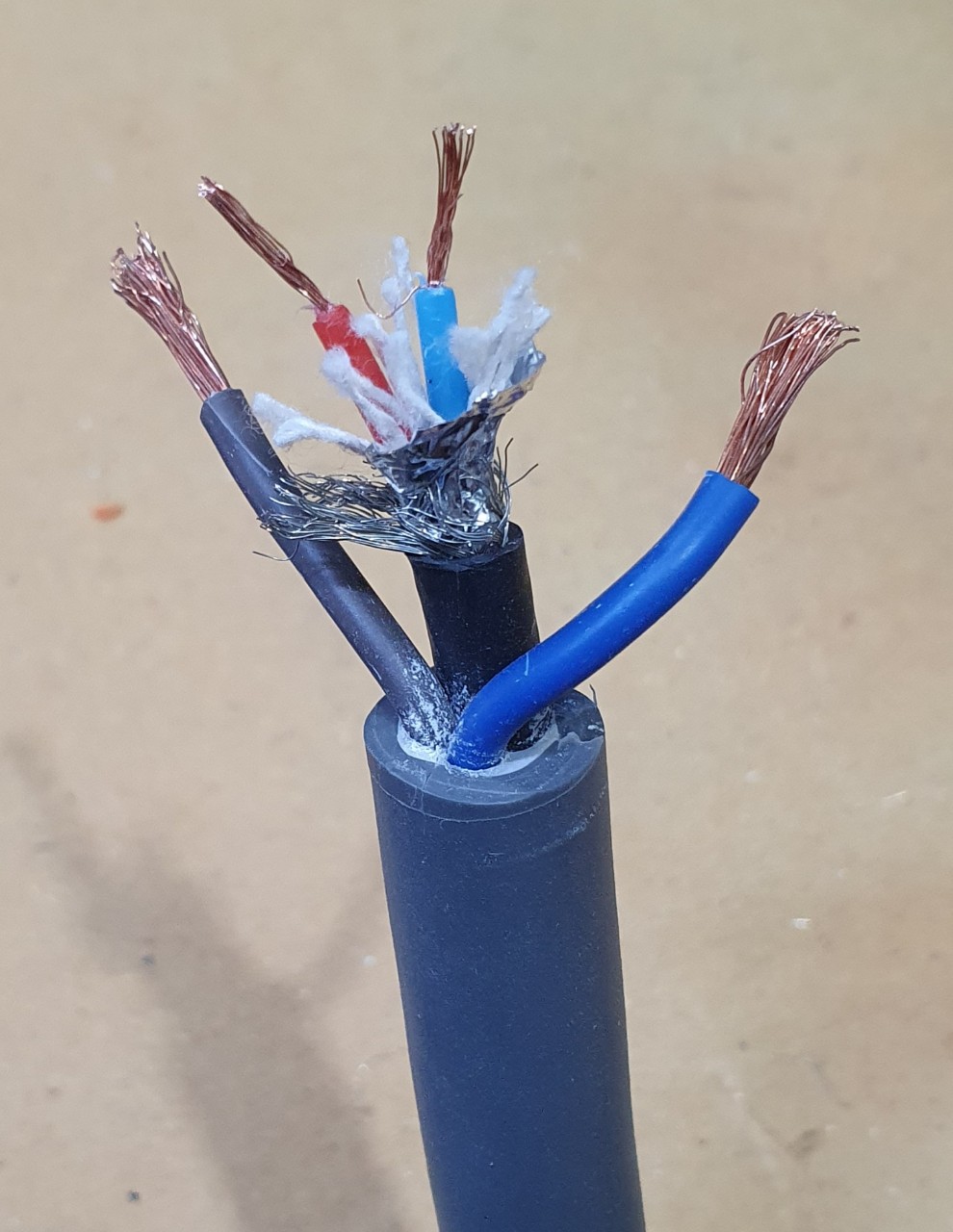 Dây Audio 23AWG+dây nguồn 2x2.5mm HT23325
