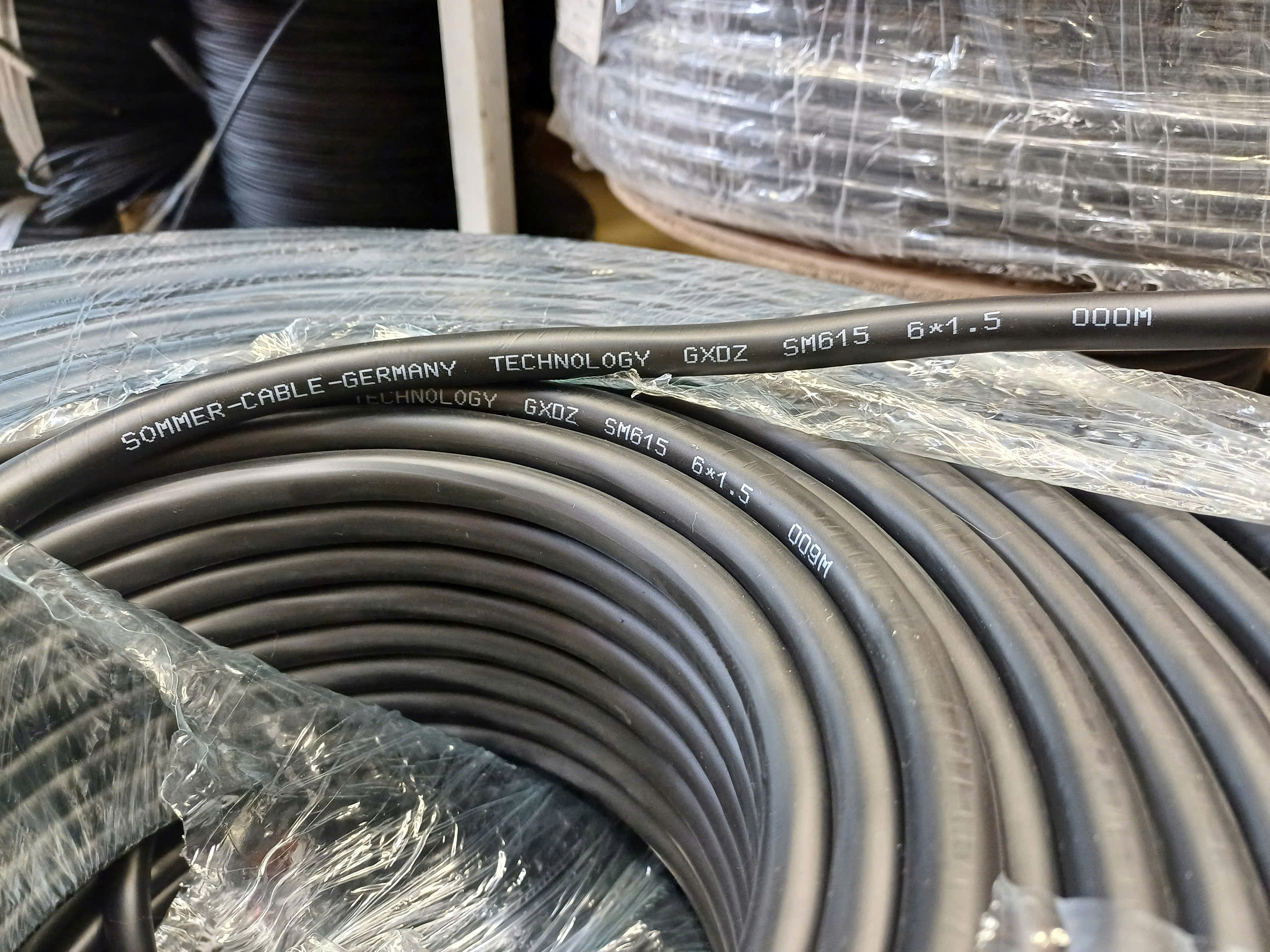 Cáp loa  SM615 6x1.5mm² lõi đồng ko oxy