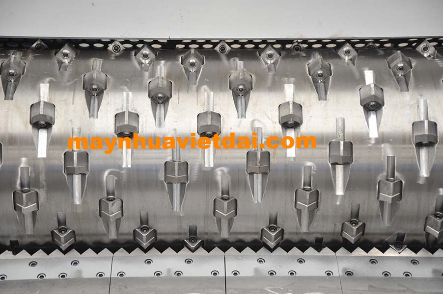 Lưỡi dao và trục của máy băm xay nhựa