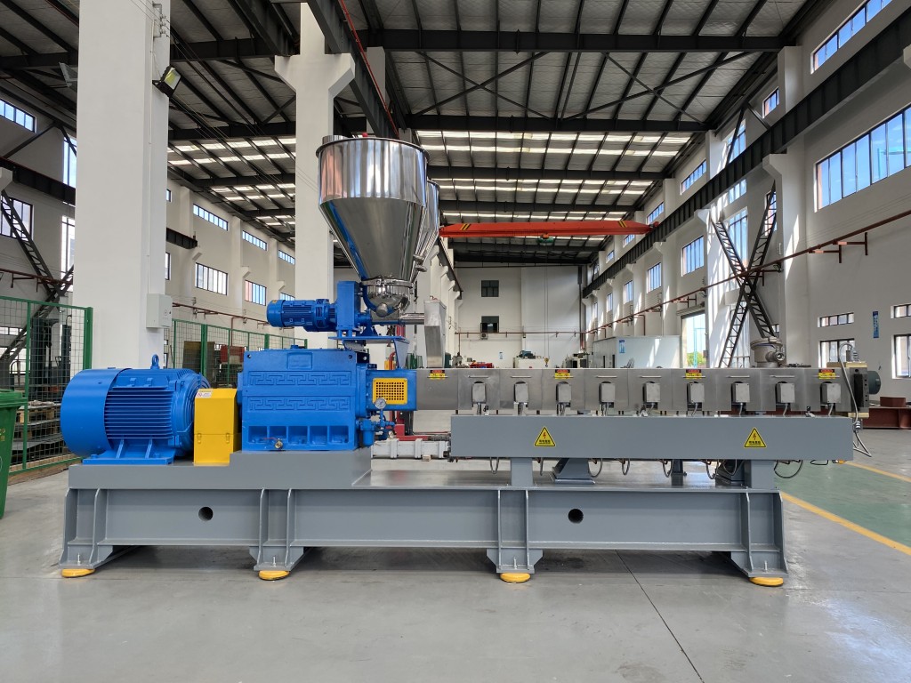 Máy đùn trục vít đôi