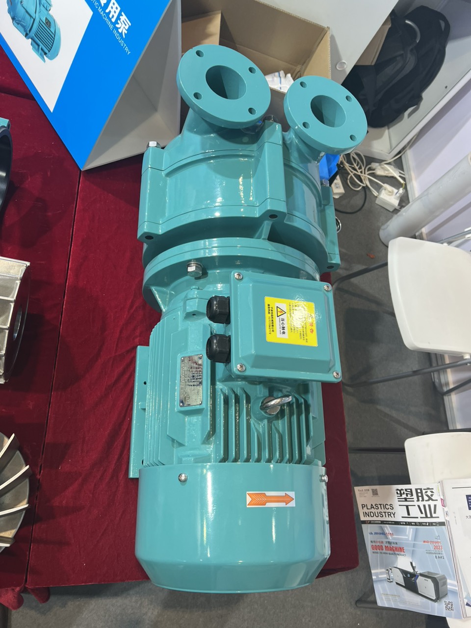 máy bơm chân không cho ngành nhựa