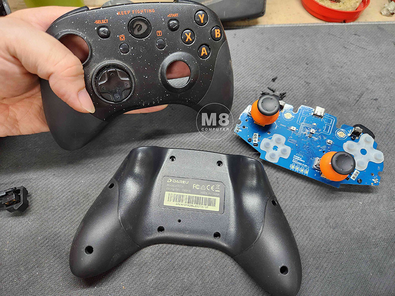 Sửa tay cầm DareU lỗi cần điều khiển