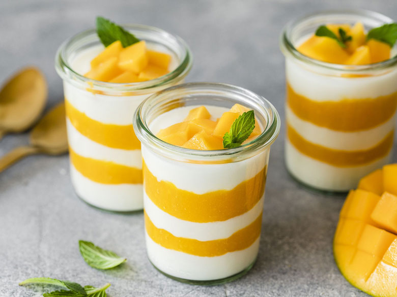 Bí quyết làm sinh tố xoài sữa chua thơm ngon, bổ dưỡng mùa hè