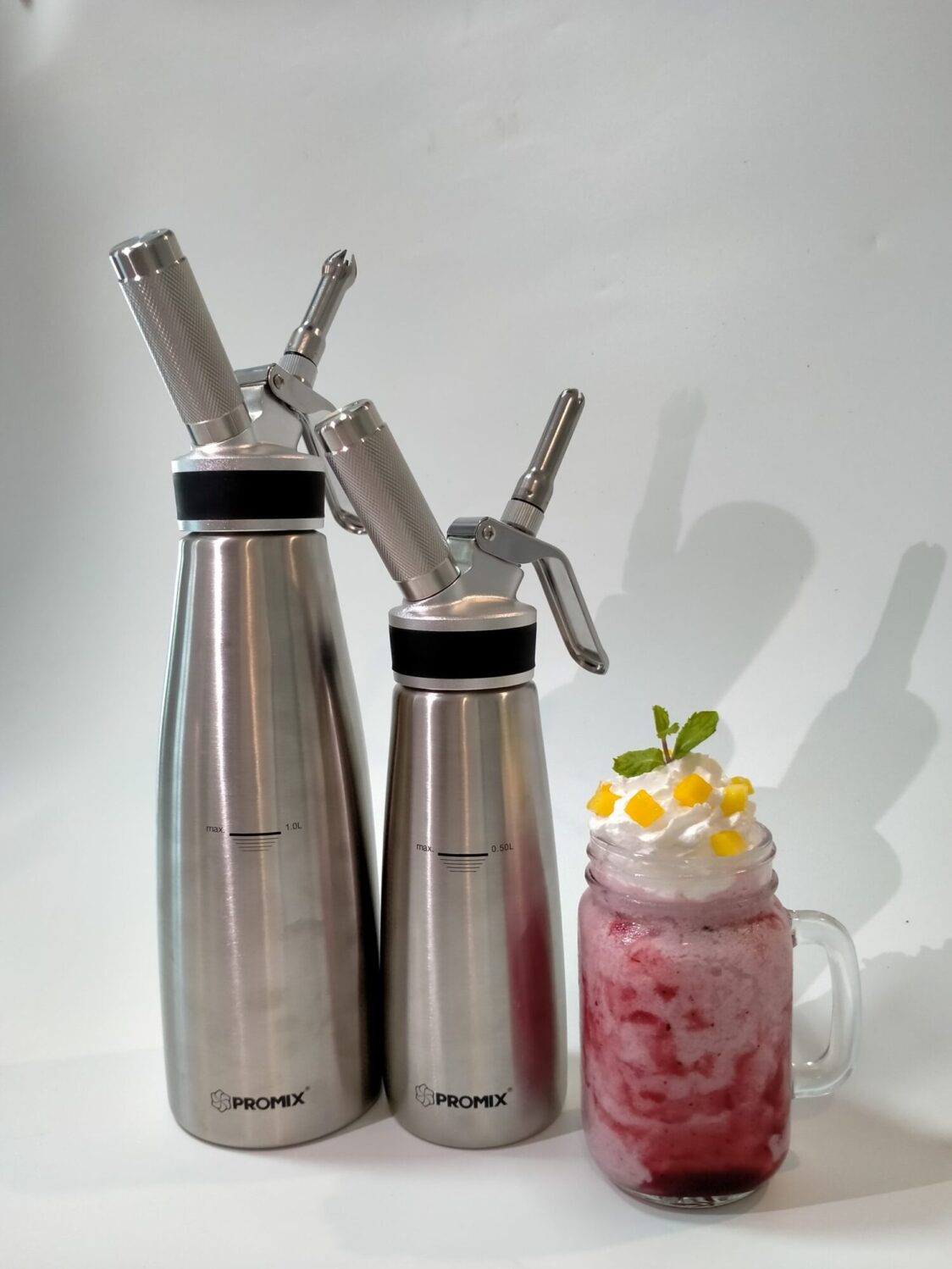 Bình xịt kem tươi