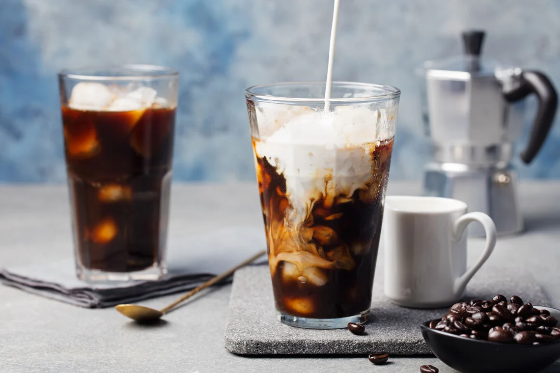 Cà phê cold brew và iced coffee khác nhau như thế nào?