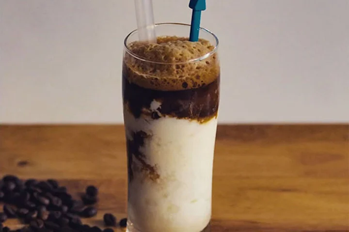 Cà Phê Sữa Chua – Vị Mát Lạnh Cho Ngày Hè Nóng Bức