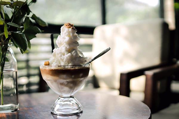 Cách Làm Cà Phê Cốt Dừa Đá Mịn Mượt – Ngon Như Quán Chill