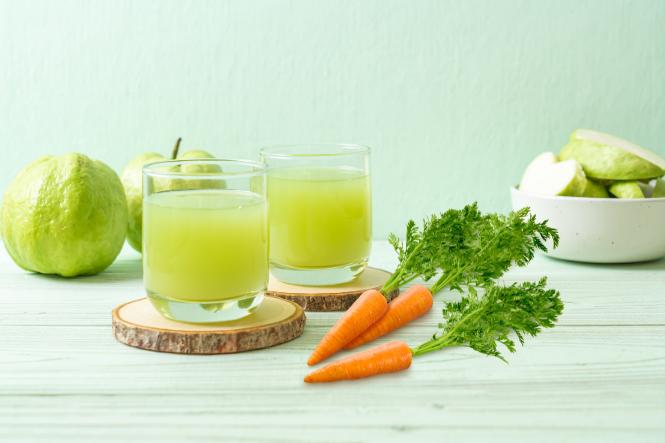 Cách làm nước ép ổi mix cà rốt