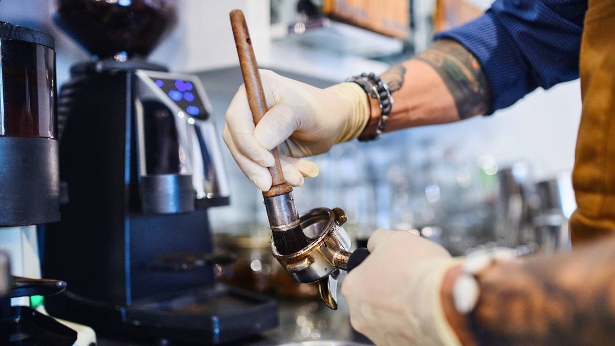 Cách vệ sinh và bảo dưỡng máy pha cà phê Expobar để tăng tuổi thọ