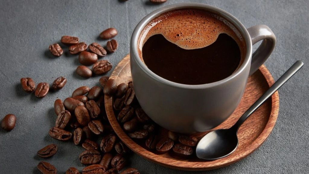 Caffeine là gì? ảnh hưởng của nó đến cơ thể và sức khỏe người dùng