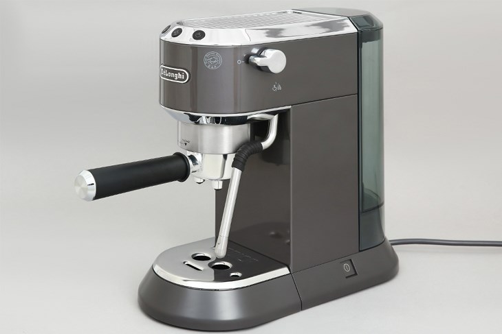 Cấu tạo của máy pha cà phê gồm những bộ phận nào?