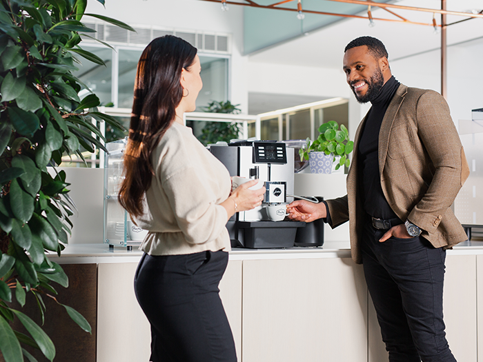 Có Nên Mua Máy Pha Cà Phê Cho Văn Phòng Không?