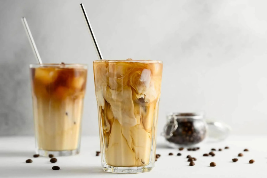 Latte Đá Mát Lạnh – Cách Làm Cà Phê Đậm Vị Mà Vẫn Thanh Mát