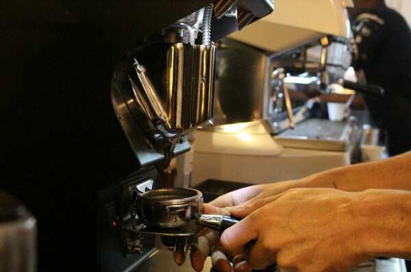 Lỗi Cafe chảy quá nhanh của máy pha cà phê