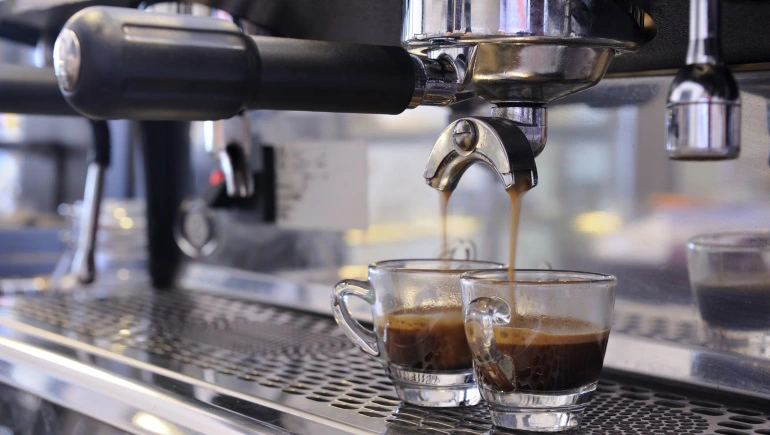 Máy pha cà phê không bơm được nước – Nguyên nhân và cách sửa nhanh