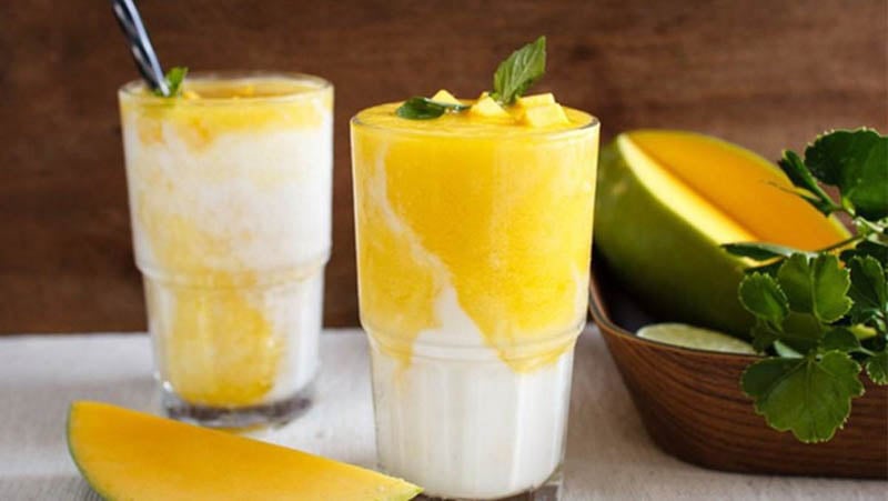 Sinh tố xoài sữa chua món uống vừa ngon miệng vừa tốt cho hệ tiêu hóa
