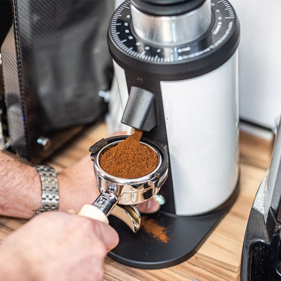 Tại sao cần một chiếc máy xay cà phê gia đình?