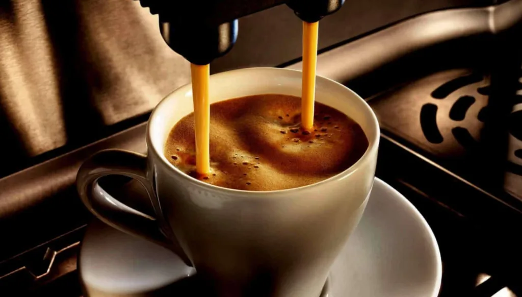 Thưởng thức đúng cách cà phê hạt pha máy – đậm đà như quán chuyên nghiệp