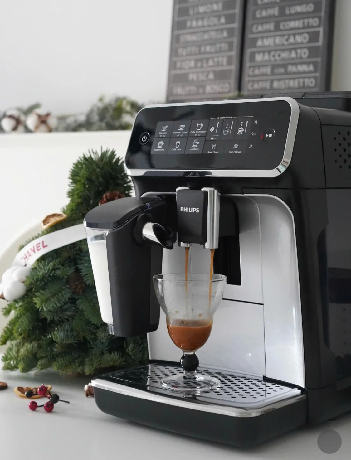 Top 5 máy pha cà phê tự động đáng mua nhất cho gia đình và văn phòng