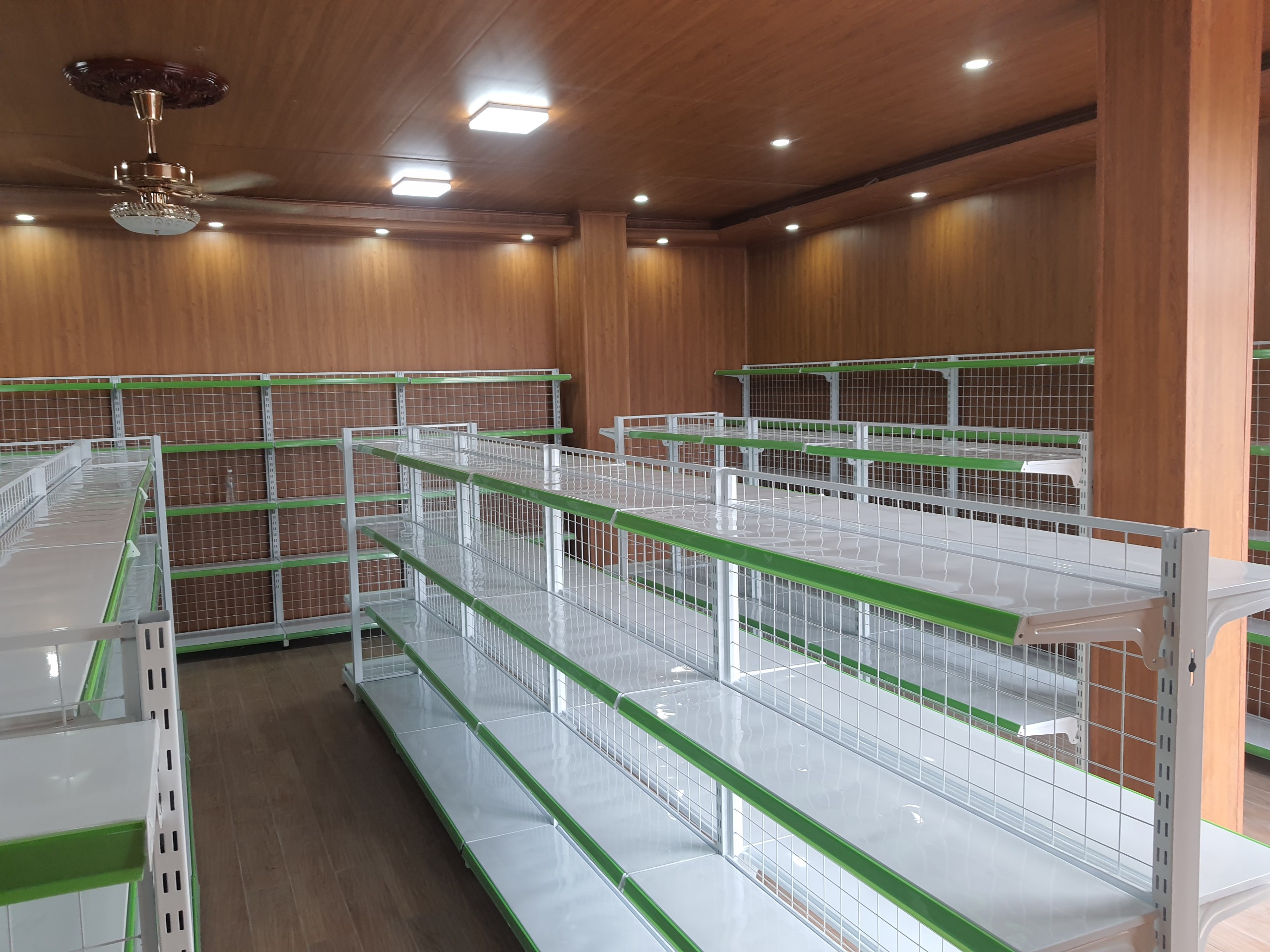 sản xuất kệ siêu thị