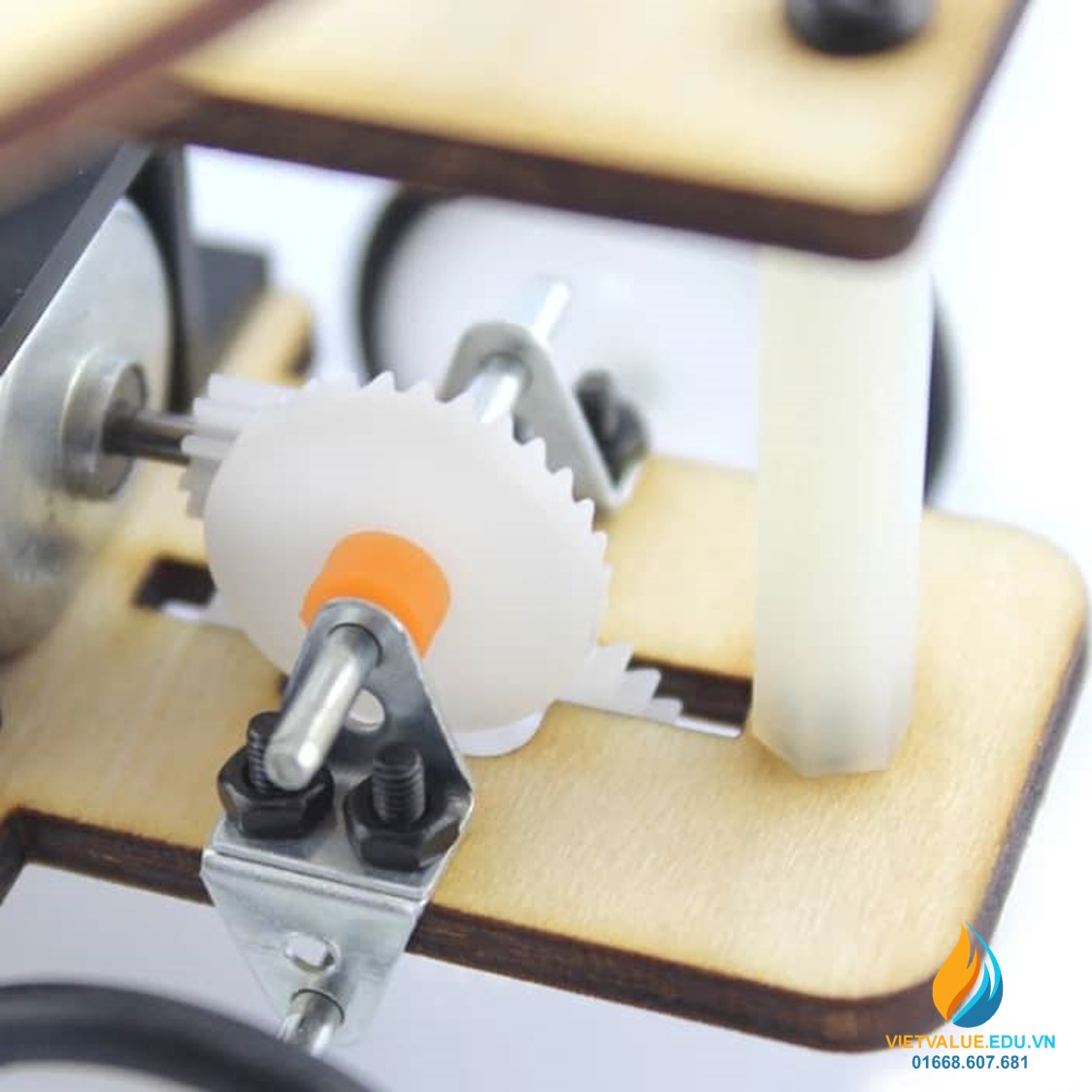 Xe tự hành gắn động cơ moto, vòng tròn trên đầu