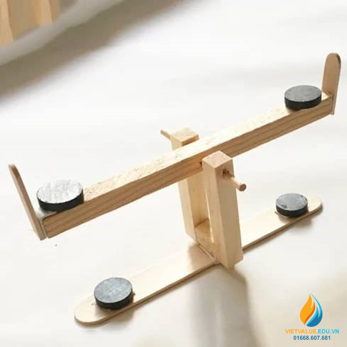 Cầu cân bằng gắn nam châm, đồ chơi vật lý