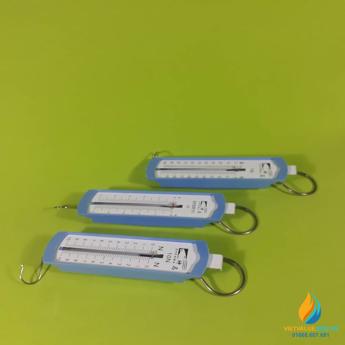 Lực kế lò xo dùng trong thí nghiệm cơ học, giới hạn đo 2.5N