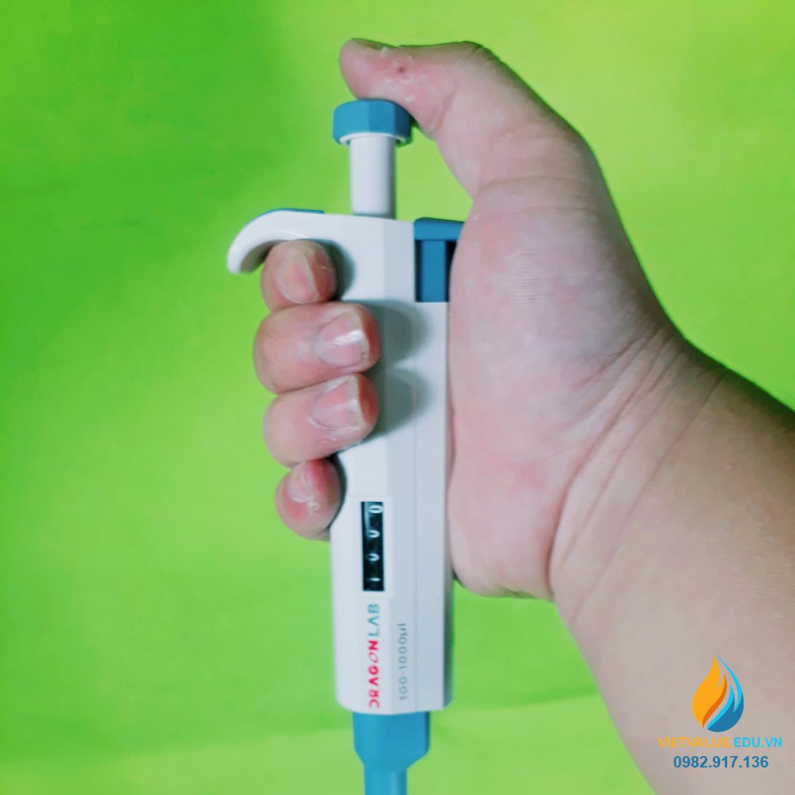 Micro Pipet phòng thí nghiệm, định mức hút max 1ml