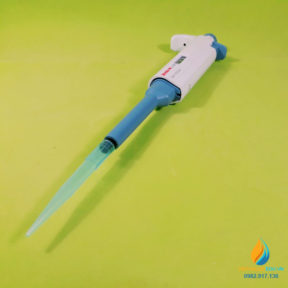 Micro Pipet phòng thí nghiệm, định mức hút max 1ml