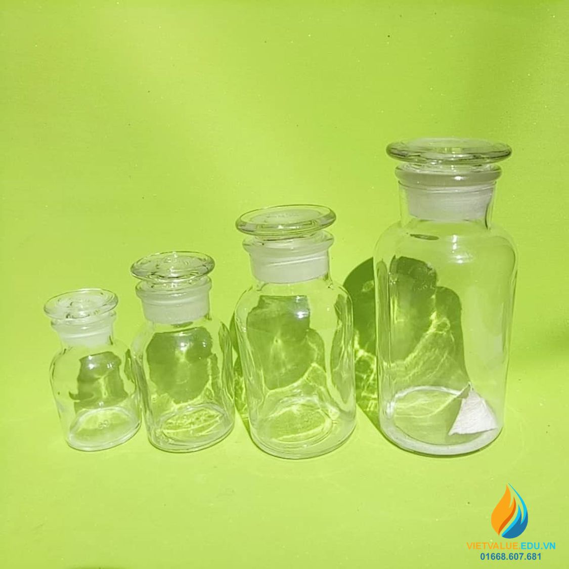 Chai đựng hóa chất, thủy tinh, có nắp, màu trong suốt, 125ml