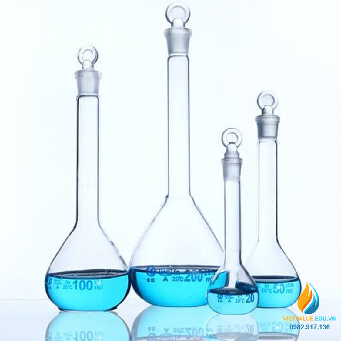 Bình định mức thủy tinh, màu trong suốt, nút cổ mài, thành dày, dung tích 2000ml