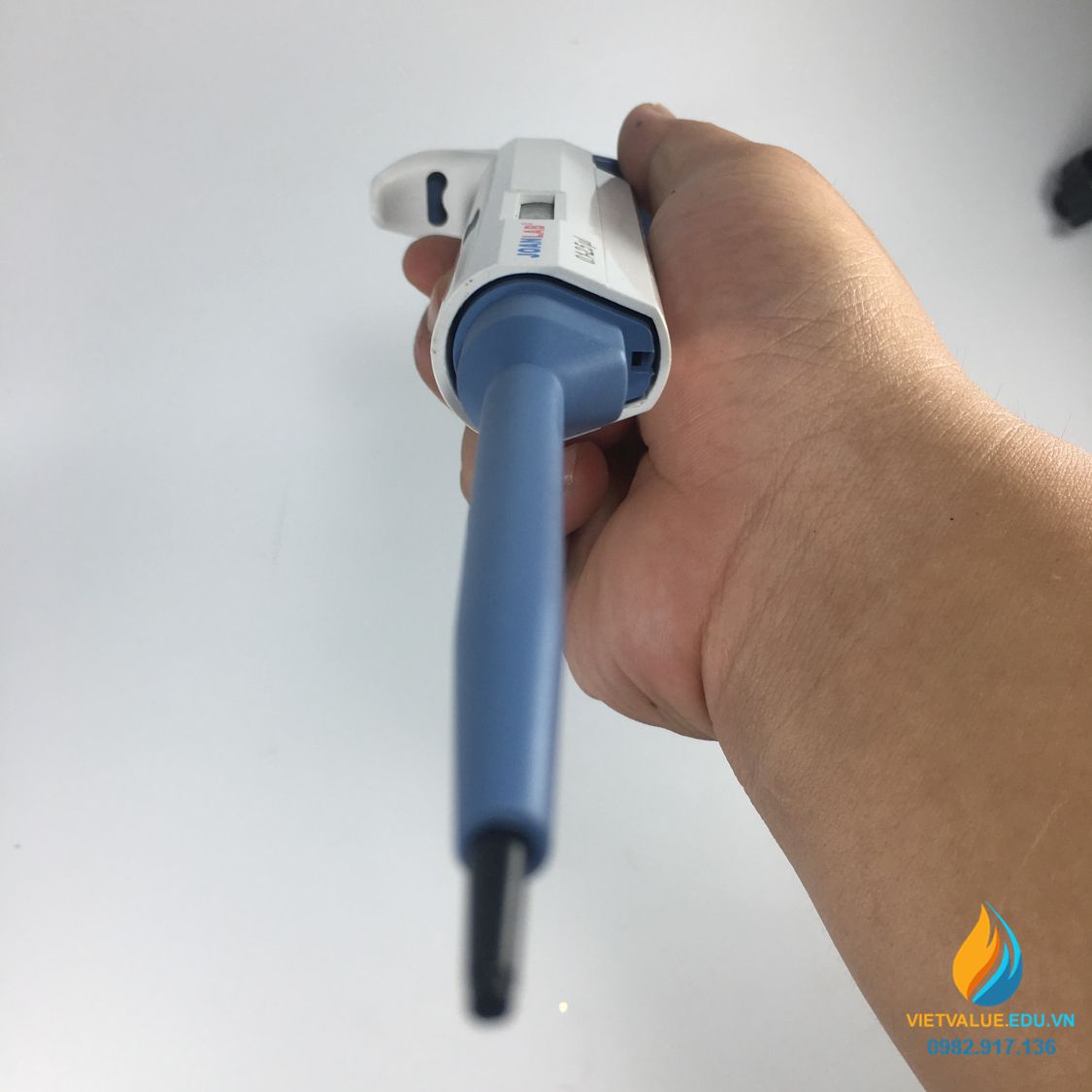 Micropipet M2.5 JOAN LAB phòng thí nghiệm, phạm vi 0.1-2.5ul