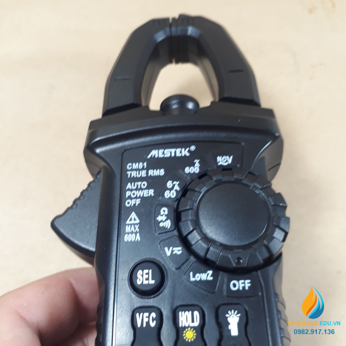 Đồng hồ vạn năng cầm tay dạng kẹp model CM80, hiển thị LCD, đo điện áp, điện trở, cường độ