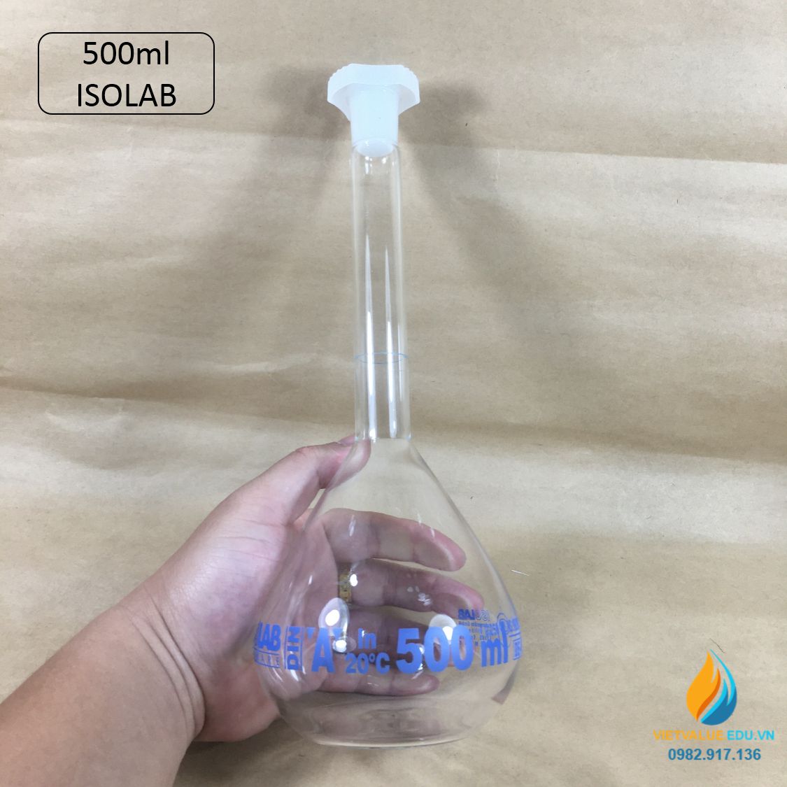 Bình định mức thủy tinh, nút nhựa, hãng IsoLab , dung tích 500ml