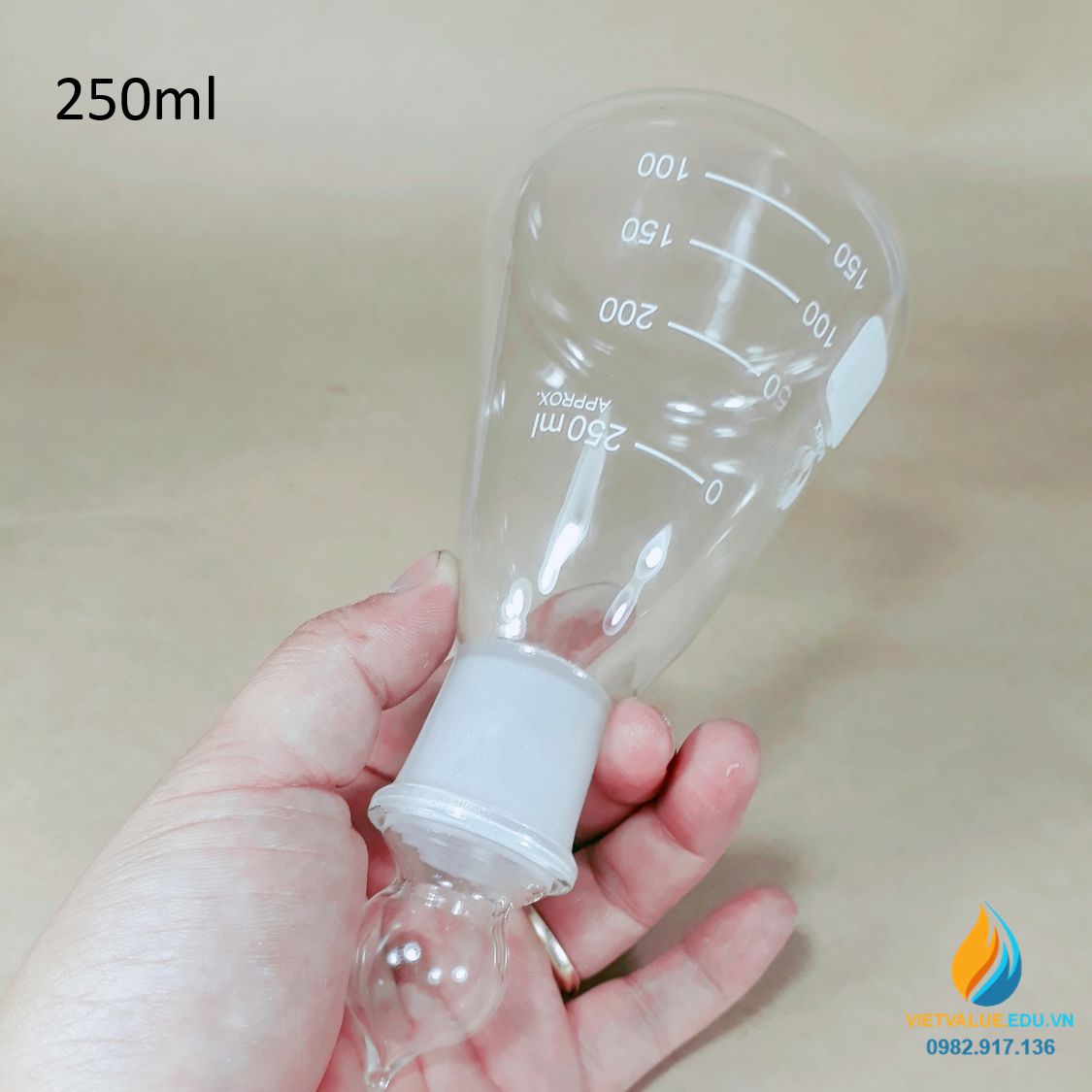 Bình tam giác thủy tinh 250ml có nút cổ mài vạch chia chịu nhiệt