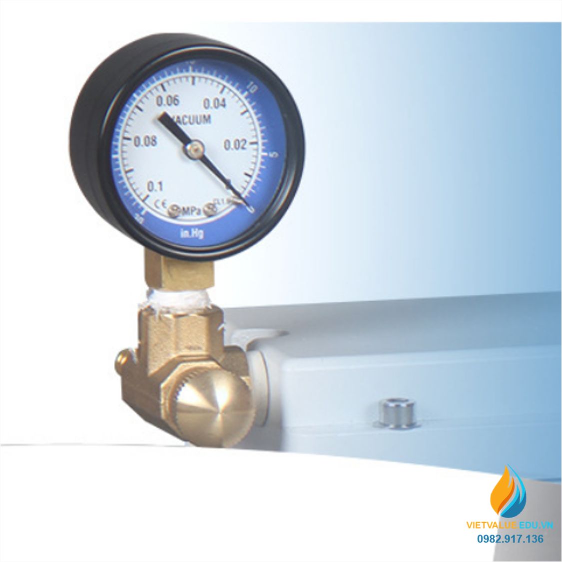 Bơm chân không LC-85C lưu lượng 30 lít/ phút, công suất 180W