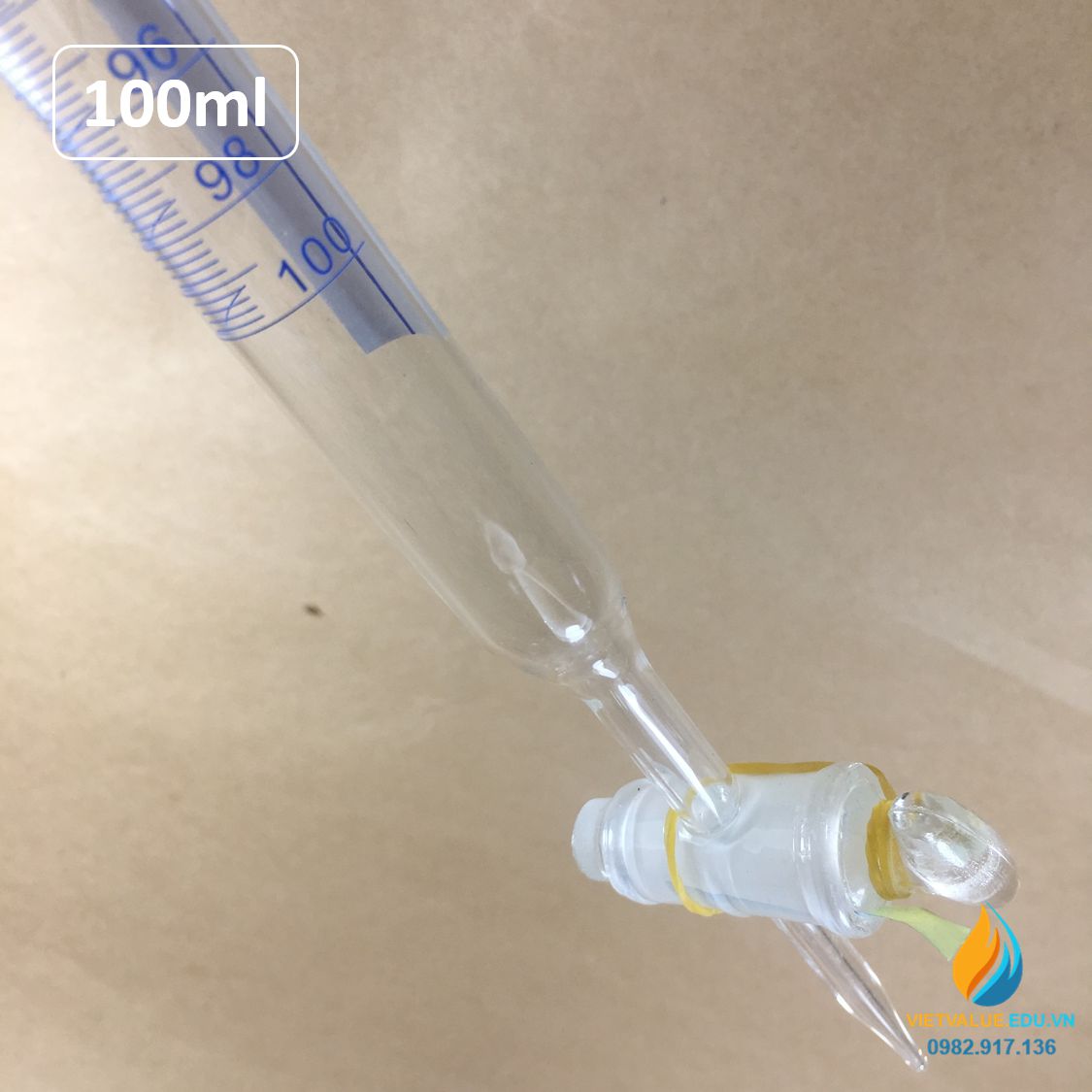 Buret khóa thủy tinh 100ml có bạc chao, có vạch chia, thủy tinh trong suốt