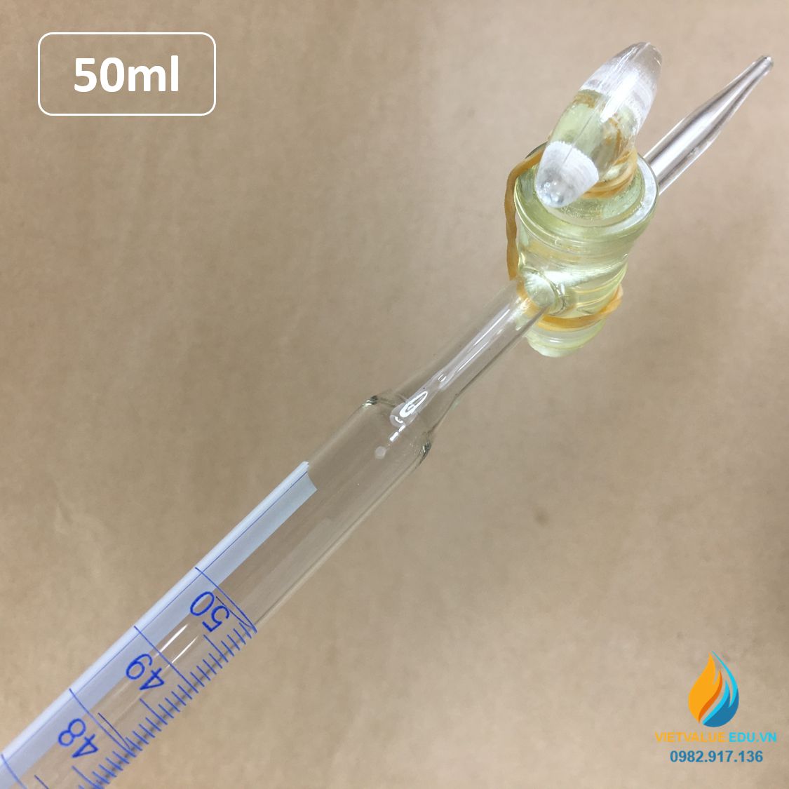 Buret khóa thủy tinh 50ml có bạc chao, vạch chia, thủy tinh trong suốt