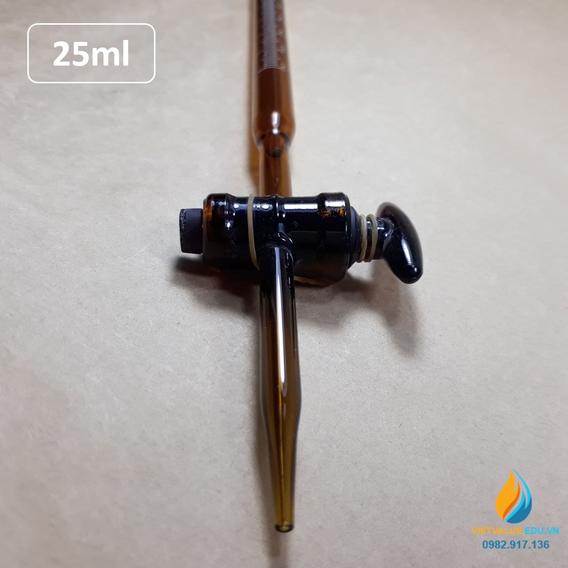 Buret khóa thủy tinh, vạch chia, màu nâu hổ phách, dung tích 25ml, không bạc chao