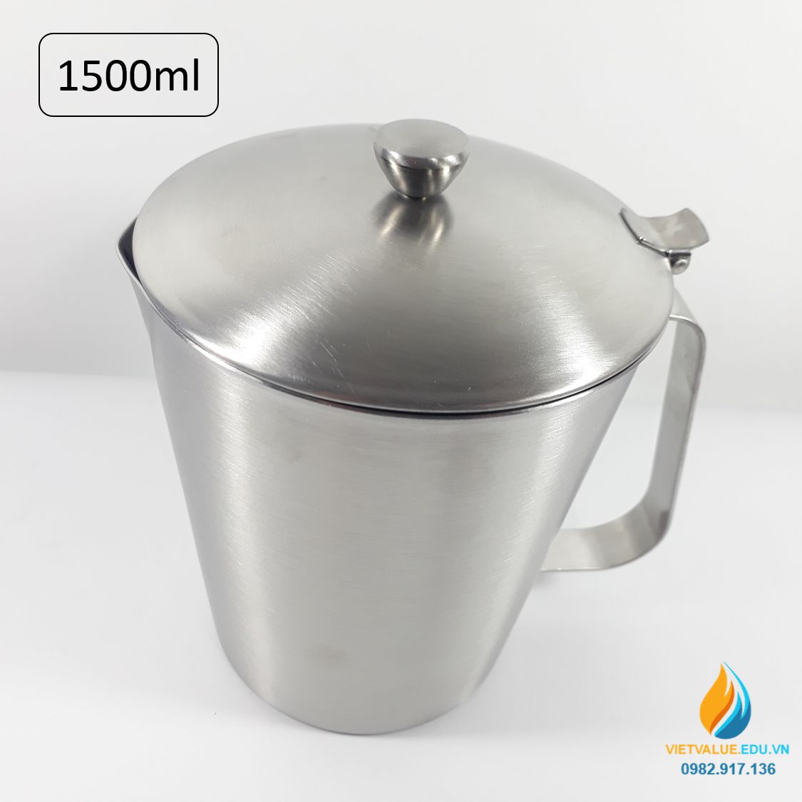 Ca Inox 304 có nắp, dung tích 1500ml, vạch chia, có quai, có cỏ rót
