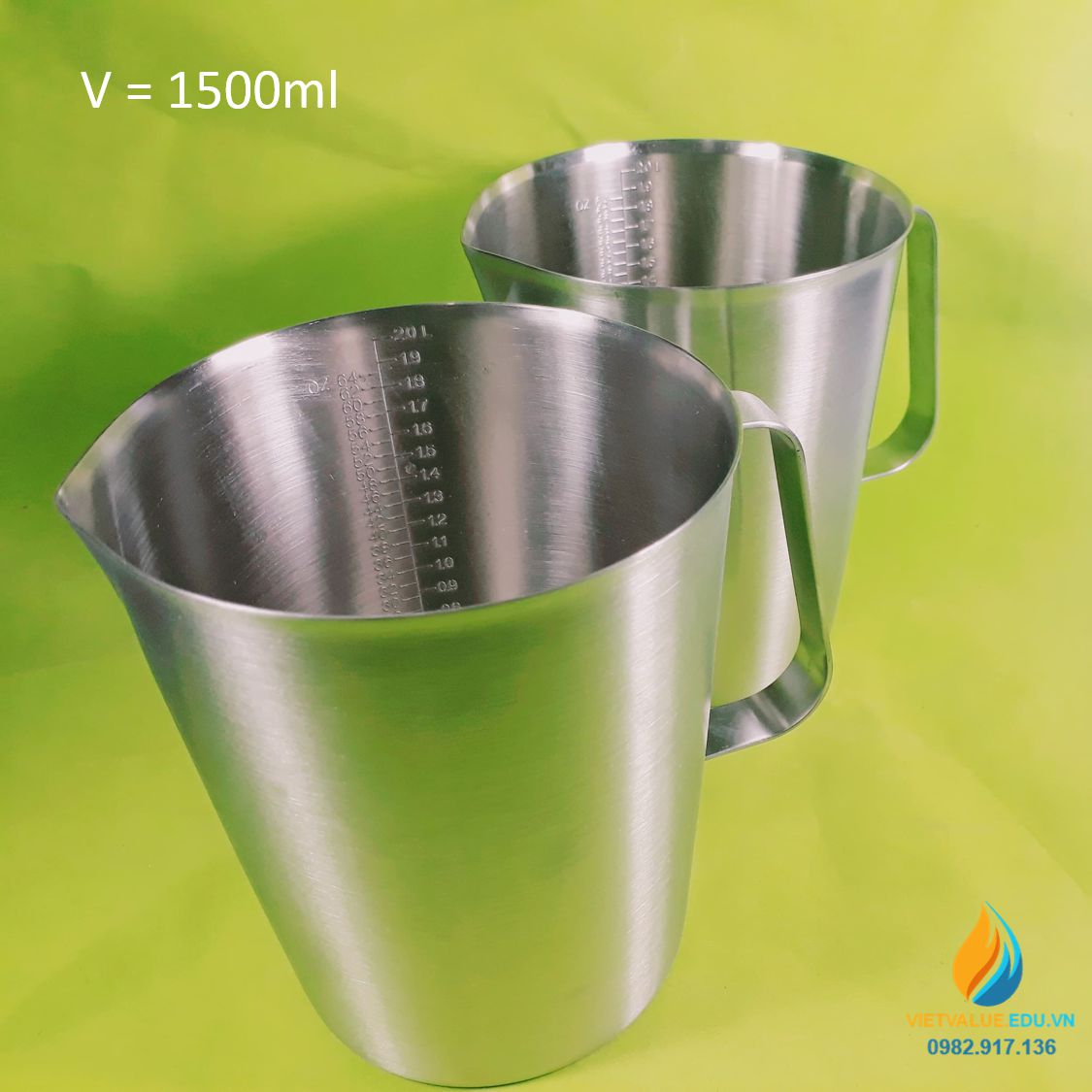 Ca inox 304 có vạch chia tay cầm dung tích 1500ml không nắp